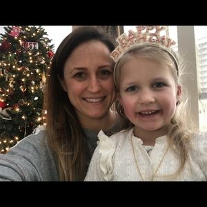 Meet your Posher, Crystal